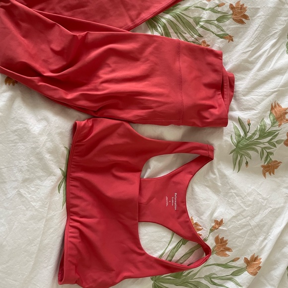 Reformation Other - Reformation yoga set